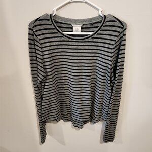 CAbi Style # 3809 -  Pivot Fitted Tee - Size M